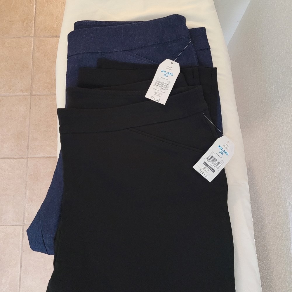 Pull on Capri pants (2 pair)